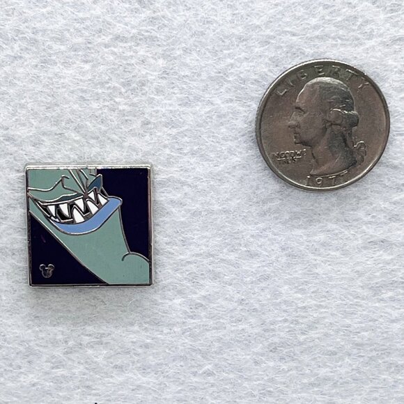 🔮 5/$25 Disney Smiling Villains Hercules Hades Pin - Picture 2 of 3